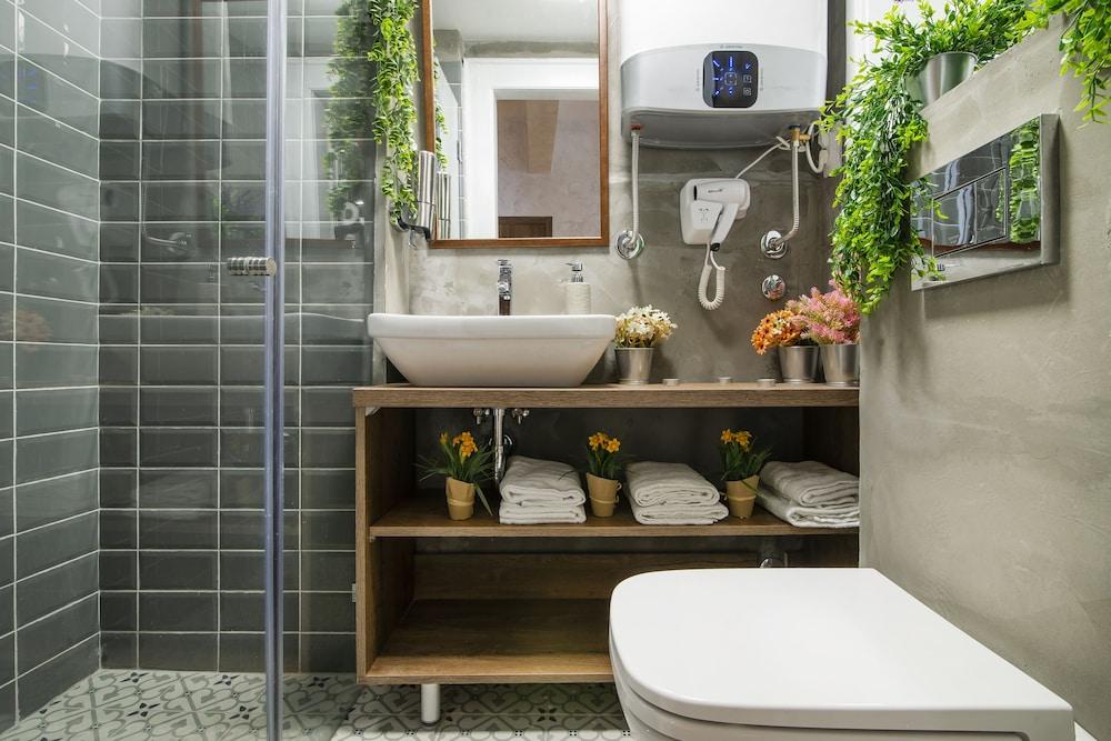 Central Business Apartments BW