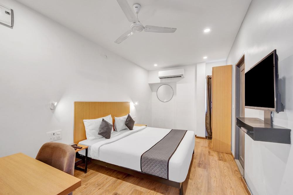 UPAR Hotels Uthandi ECR