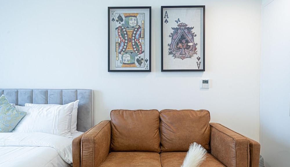 Viridis Residence Cozy Studio Living