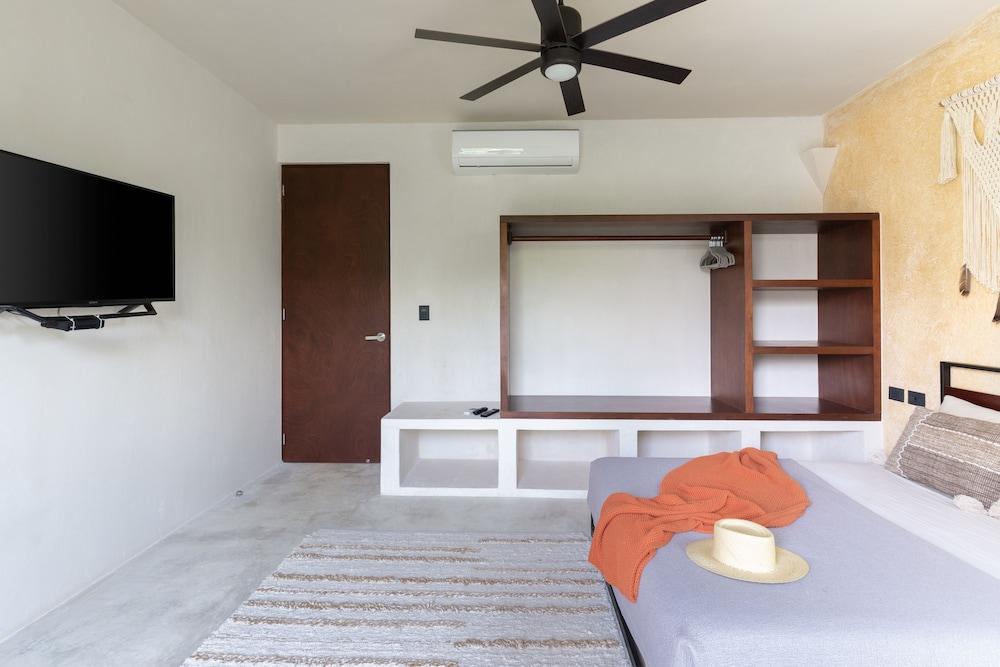 Tribu Tulum 305 By Lockey