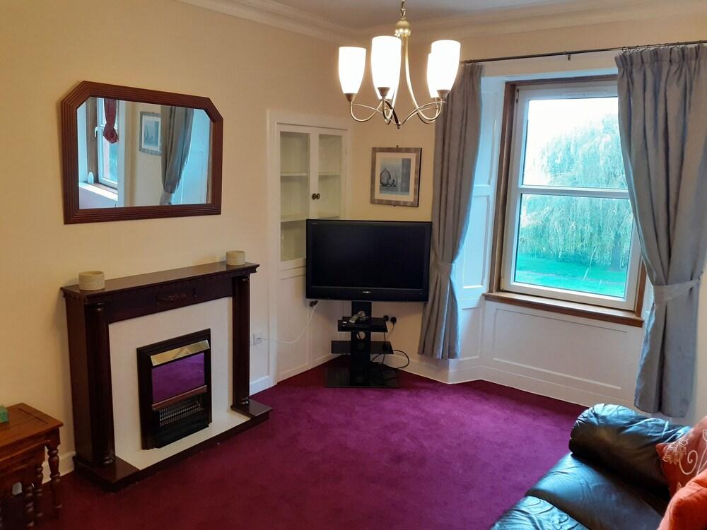 Lovely 3-bed Apartment in Alyth