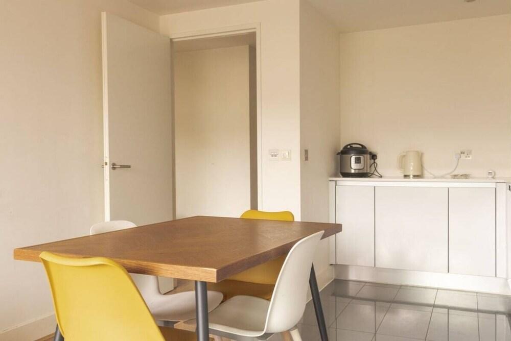 The Islington Nest - Bewitching 1bdr Flat With Balcony