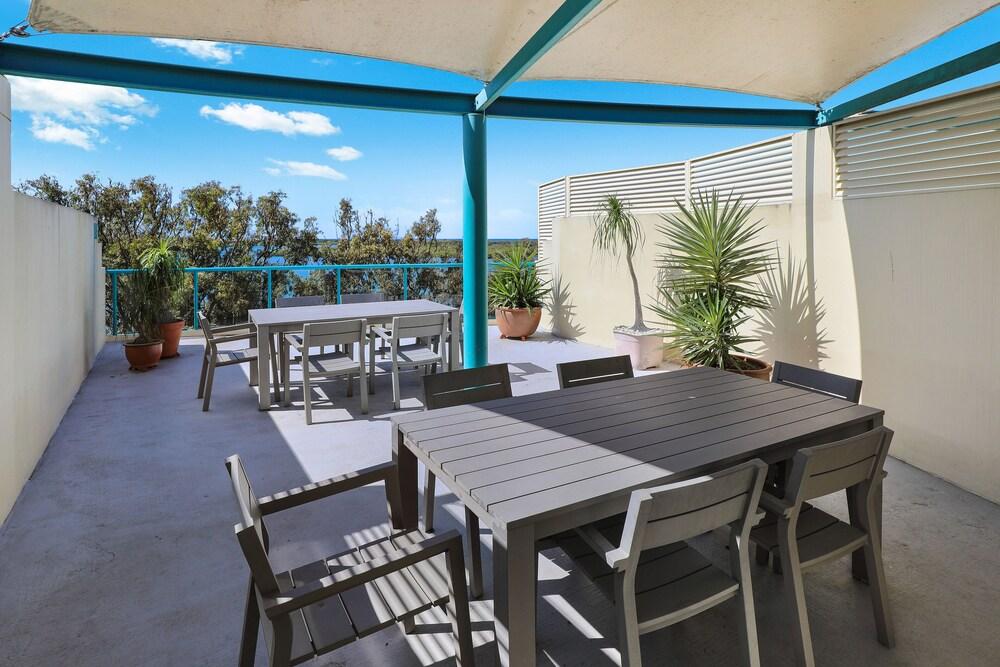 PICNIC7- PICTURE PERFECT PICNIC POINT