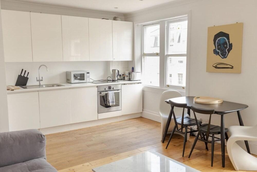 The Hyde Park Wonder - Beckoning 2bdr Flat