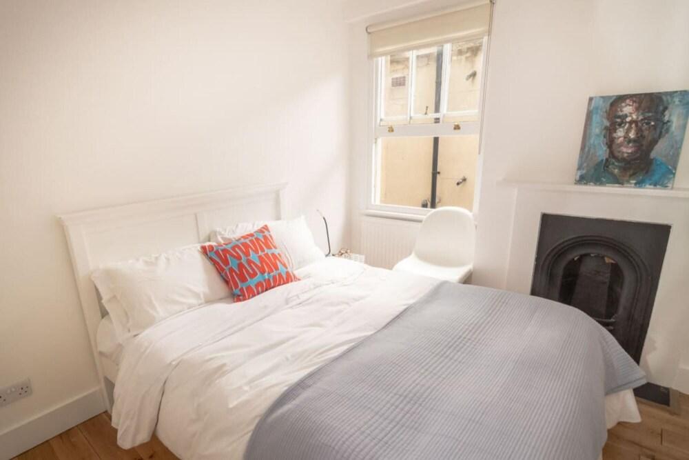 The Hyde Park Wonder - Beckoning 2bdr Flat