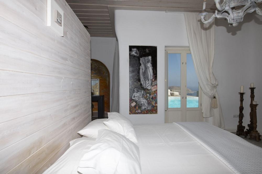 Mykonos Teatro Suites and Villa