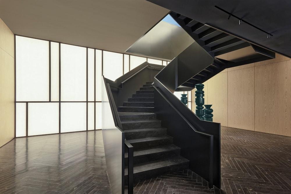 Hotel AKA Alexandria