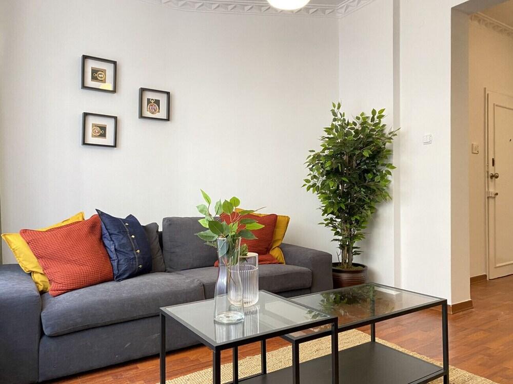 Central Flat Close to Popular Attractions in Sisli