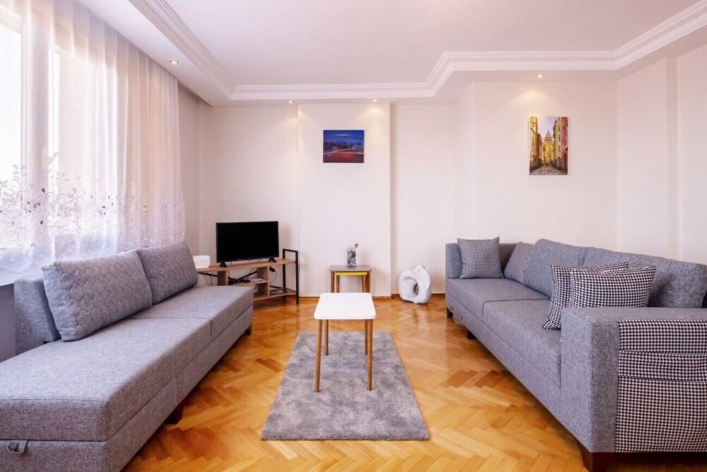 Duplex Flat With Bosphorus View in Uskudar