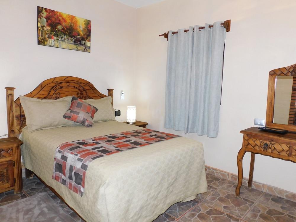 Vista Del Sol Apartments