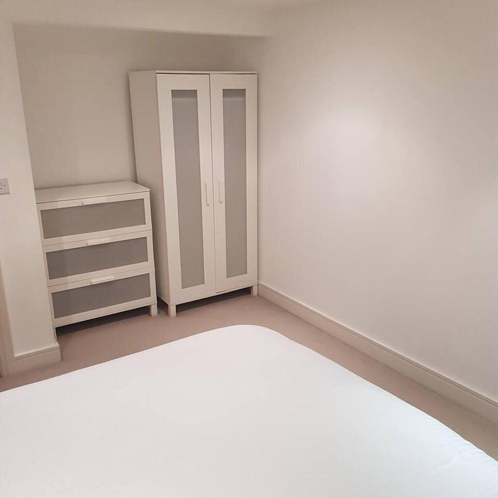 Comfy 1-bed Apartment in Huddersfield