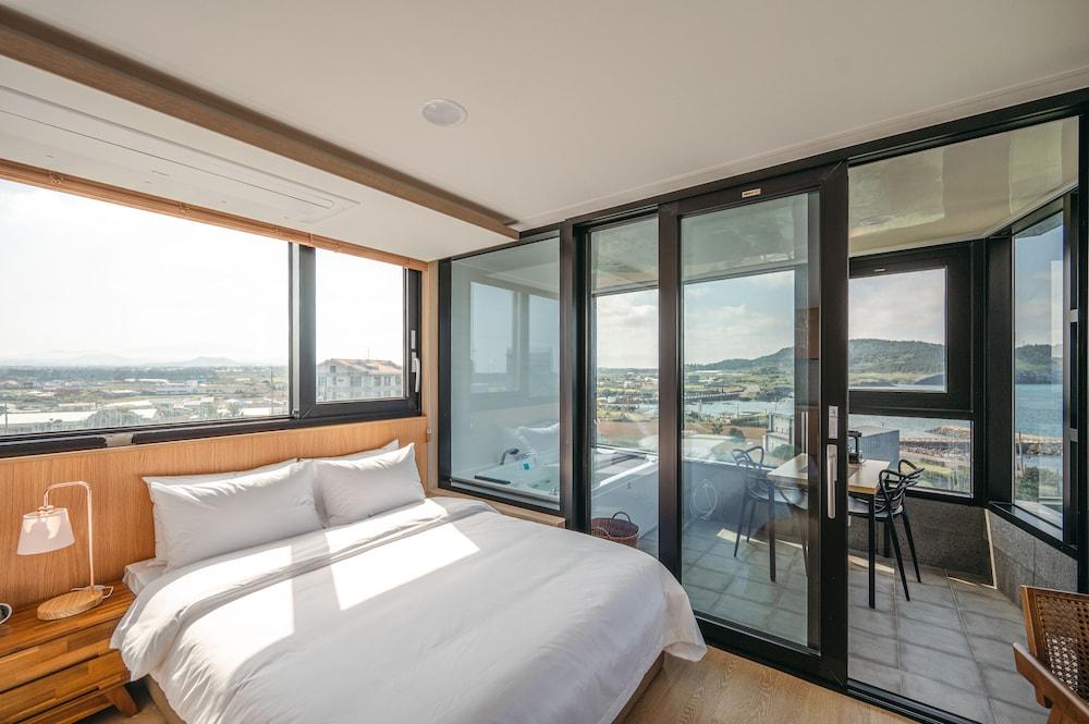 Seasaide View Pension 2