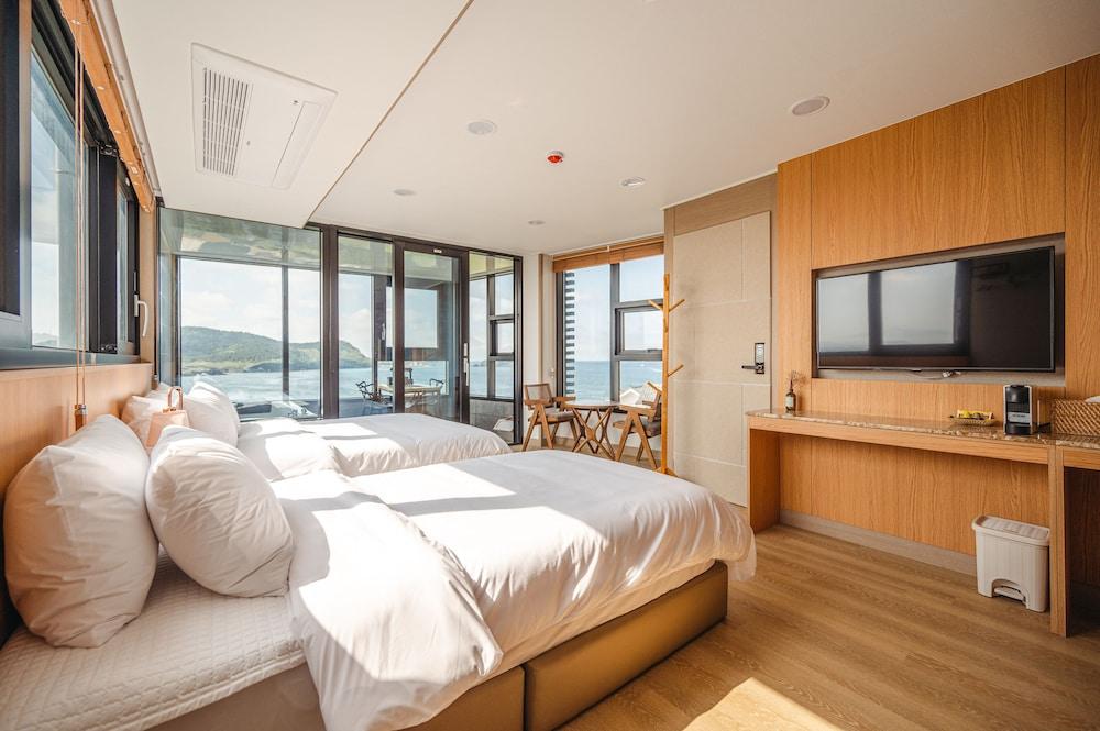 Seasaide View Pension 2