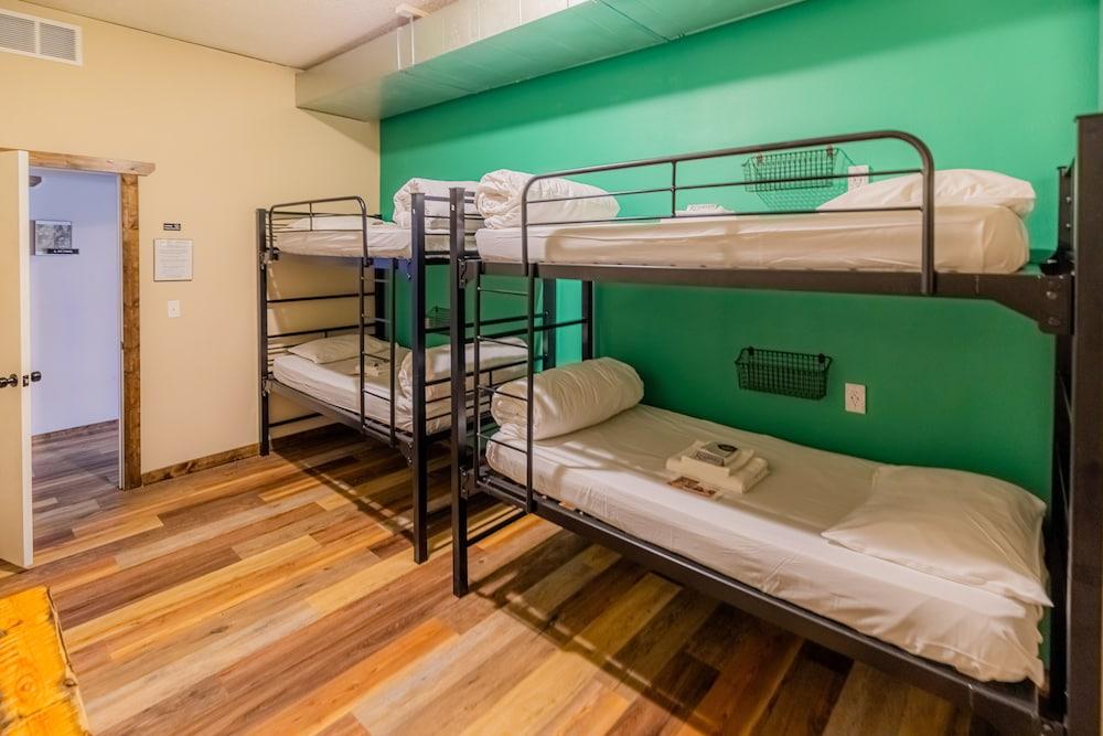 Pintler's Portal Hostel