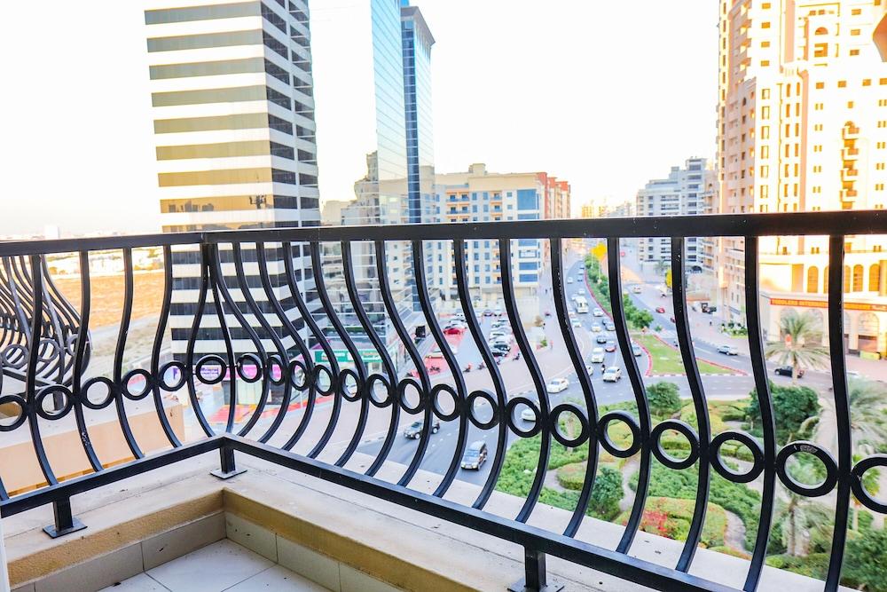 Studio Apartment in Spring Oasis