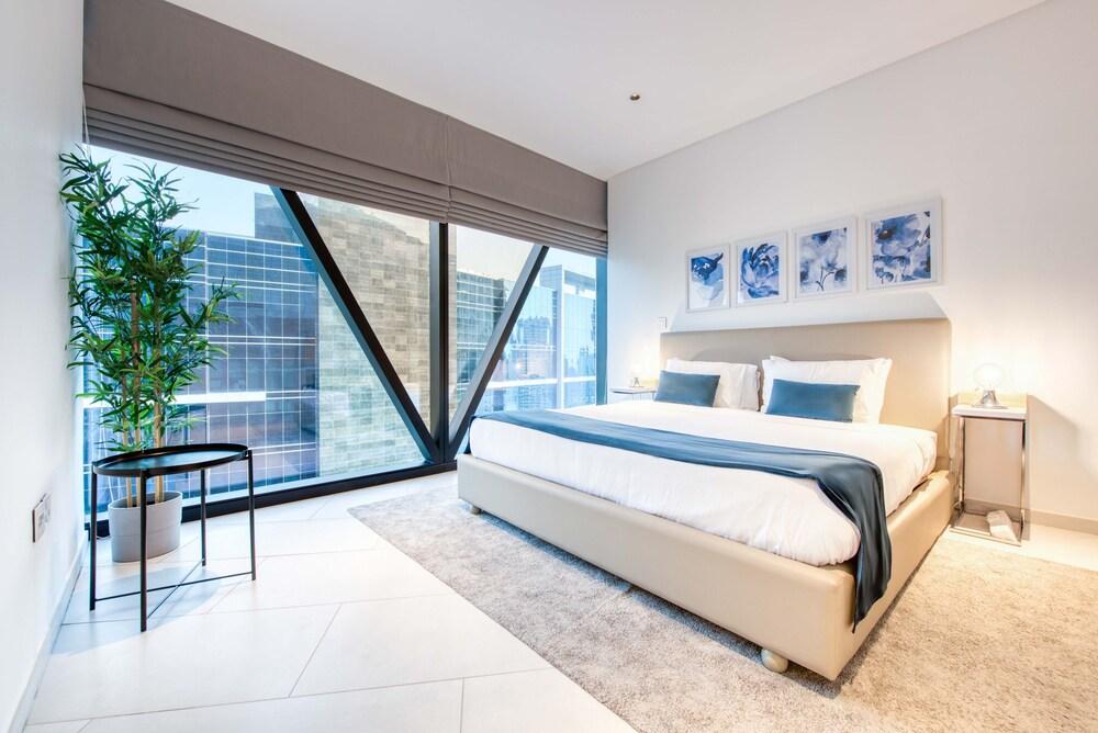 Maison Privee - Marquise Square - 2504