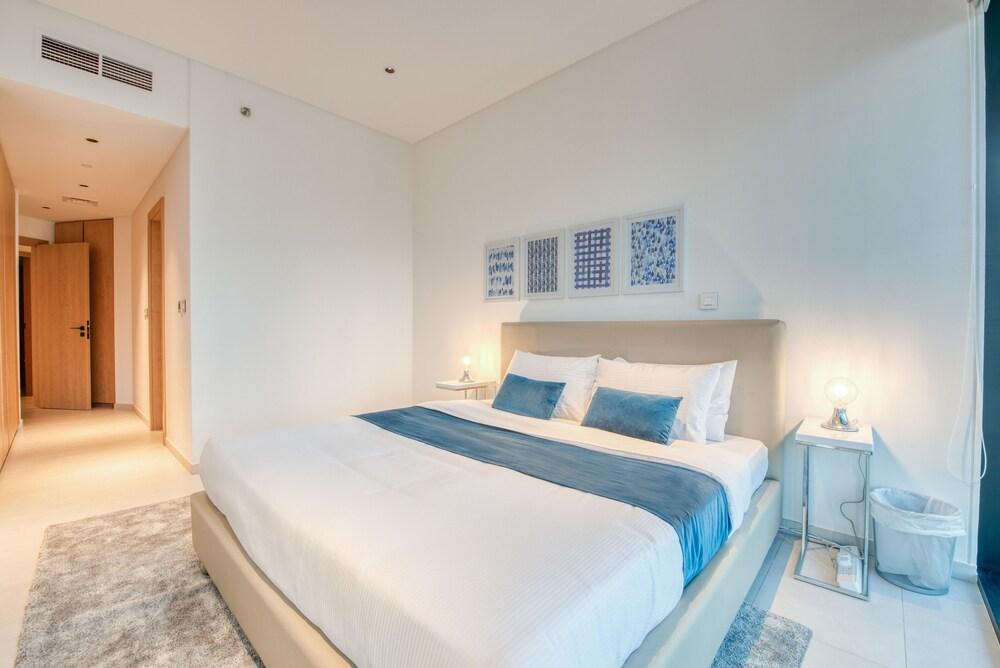 Maison Privee - Marquise Square - 2505