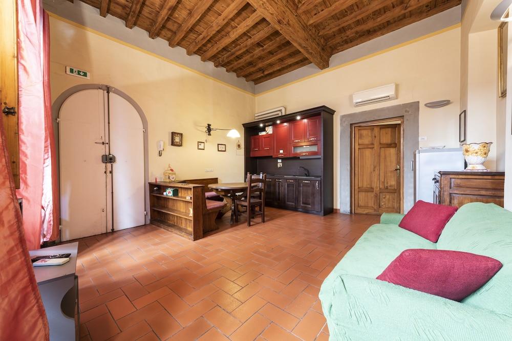 Giglio Classic by Mmega