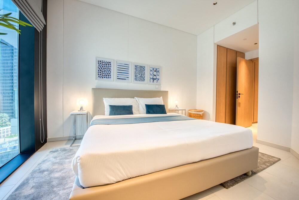 Maison Privee - Marquise Square - 717