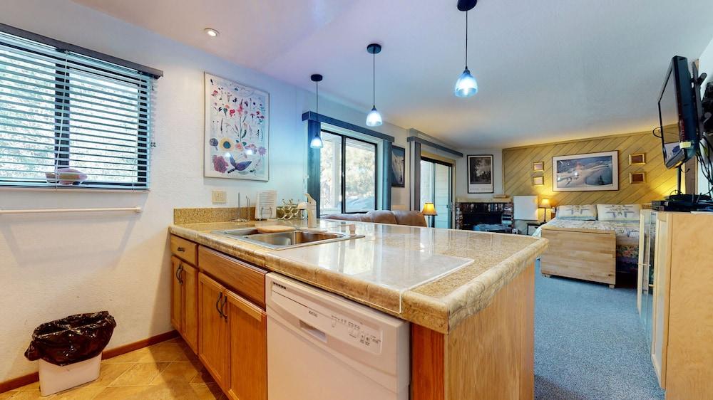 La Vista Blanc - Year-round Mammoth Fun!