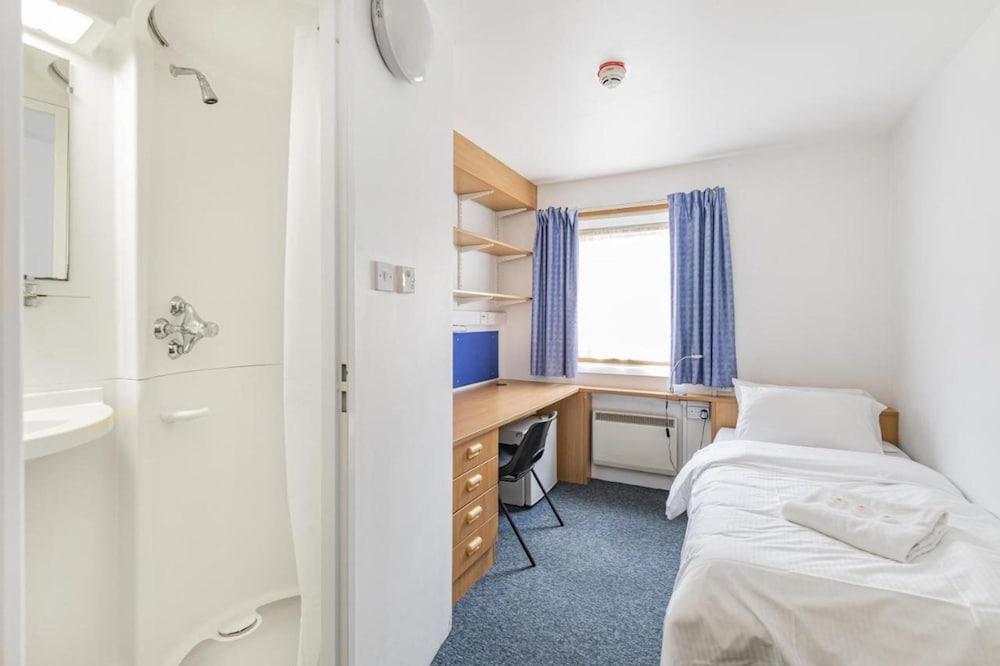 Vibrant Ensuite Rooms - HATFIELD