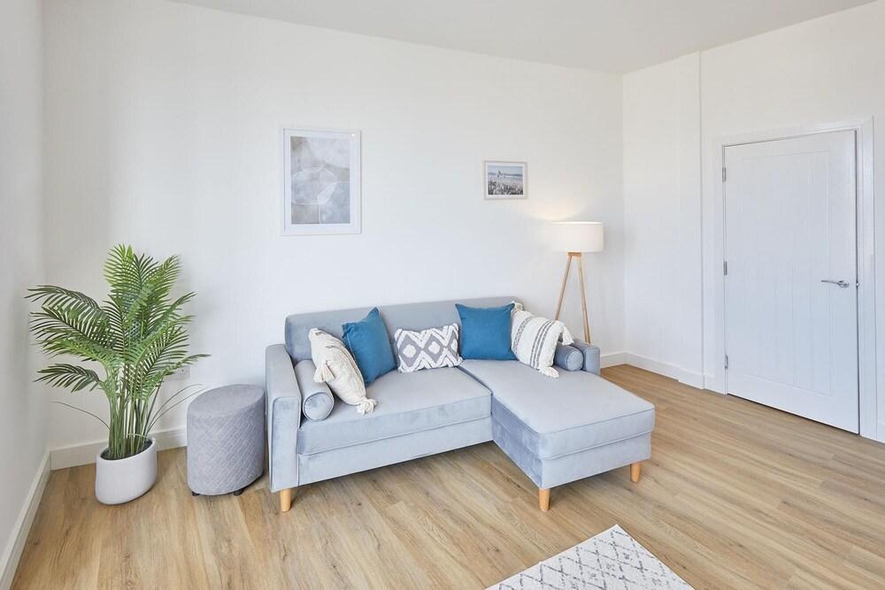 Host Stay Flat 4 Glenholme House