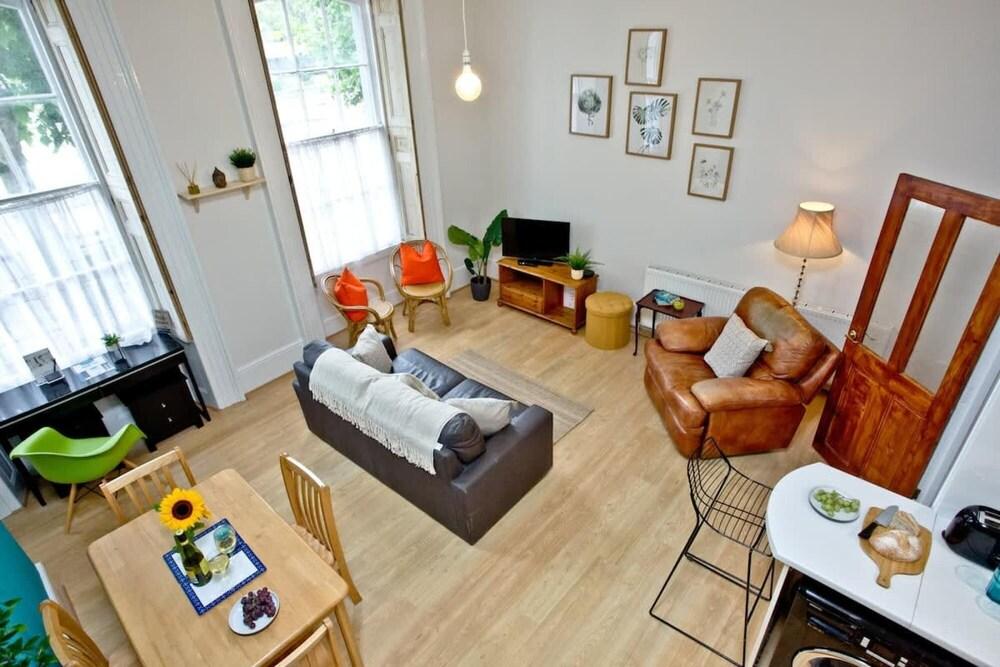 Host Stay Durnford Street