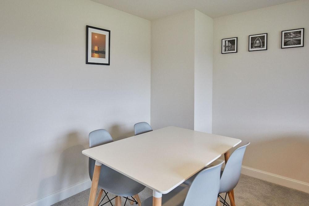 Host Stay Emmy s Escape