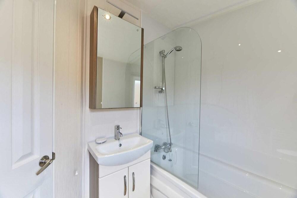 Host Stay Butterfly Lodge