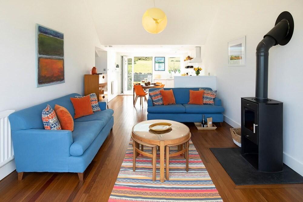 Host Stay Craster Waves