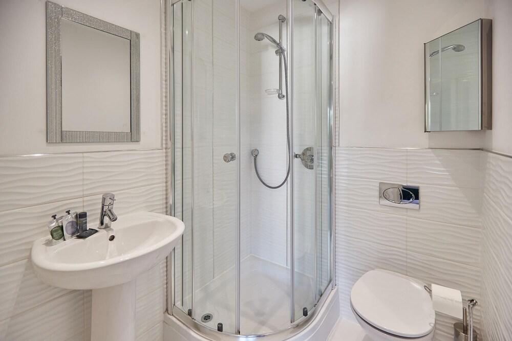 Host Stay Farrers View