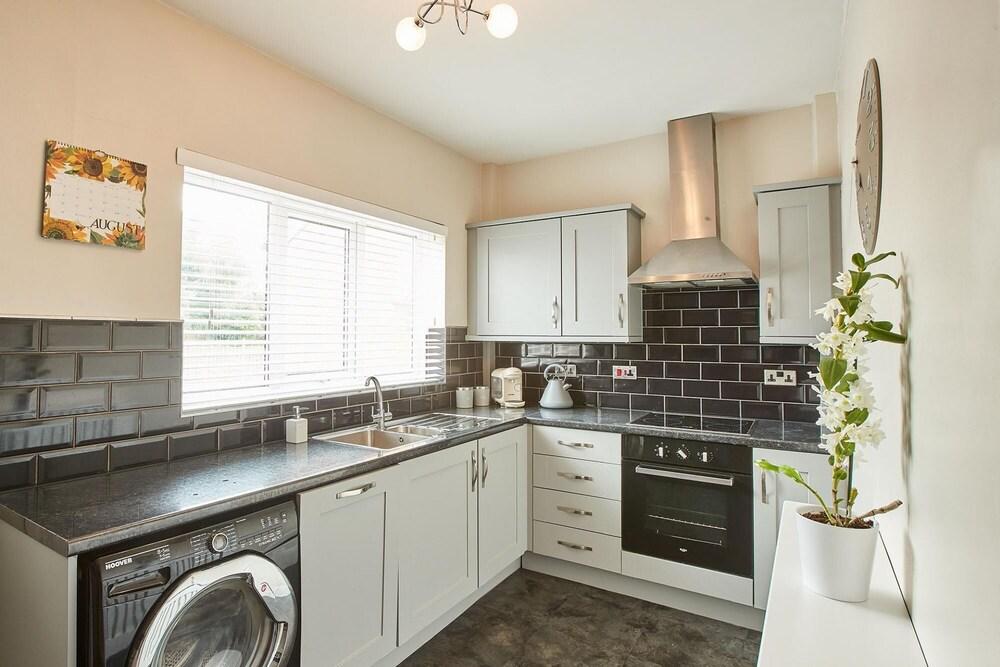 Host Stay Crawford House