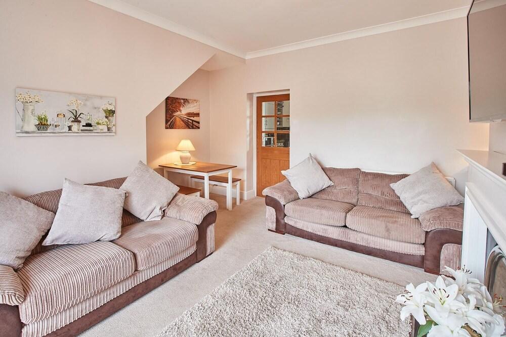 Host Stay Crawford House