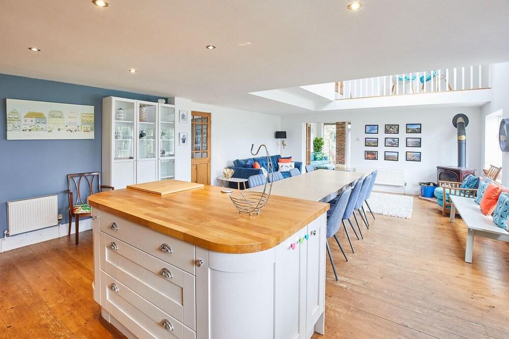 Host Stay Easter Ende Cottage