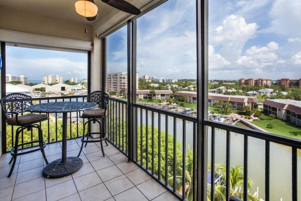 Ernie s Hisbiscus Pointe Condo