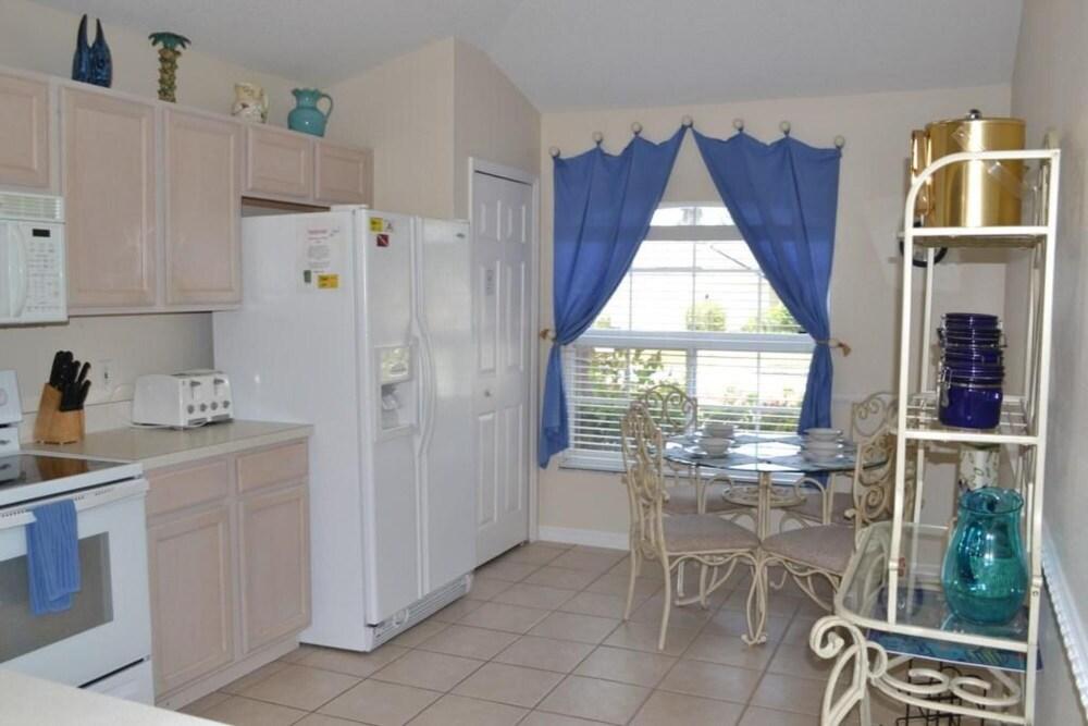 The Views at Highlands Reserve