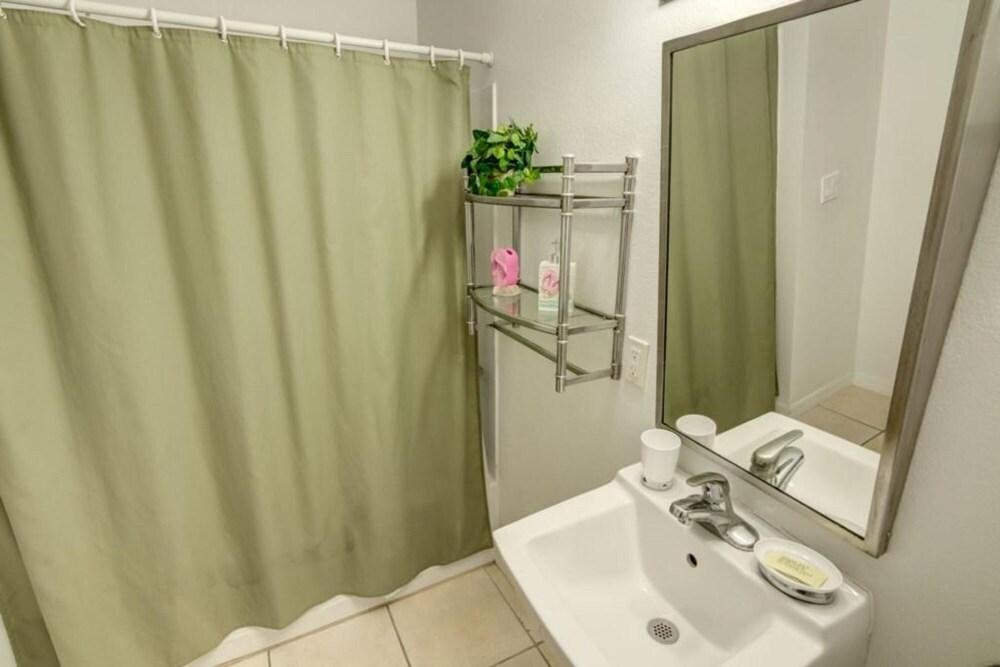 Gerald s Club Cortile Condo