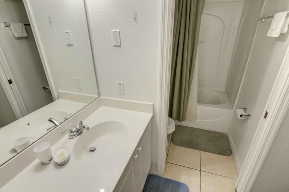 Gerald s Club Cortile Condo