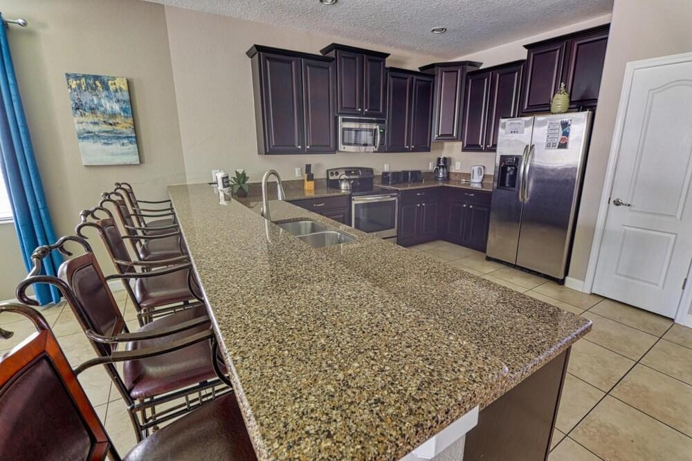 Jared s Themed Manor at Champions Gate