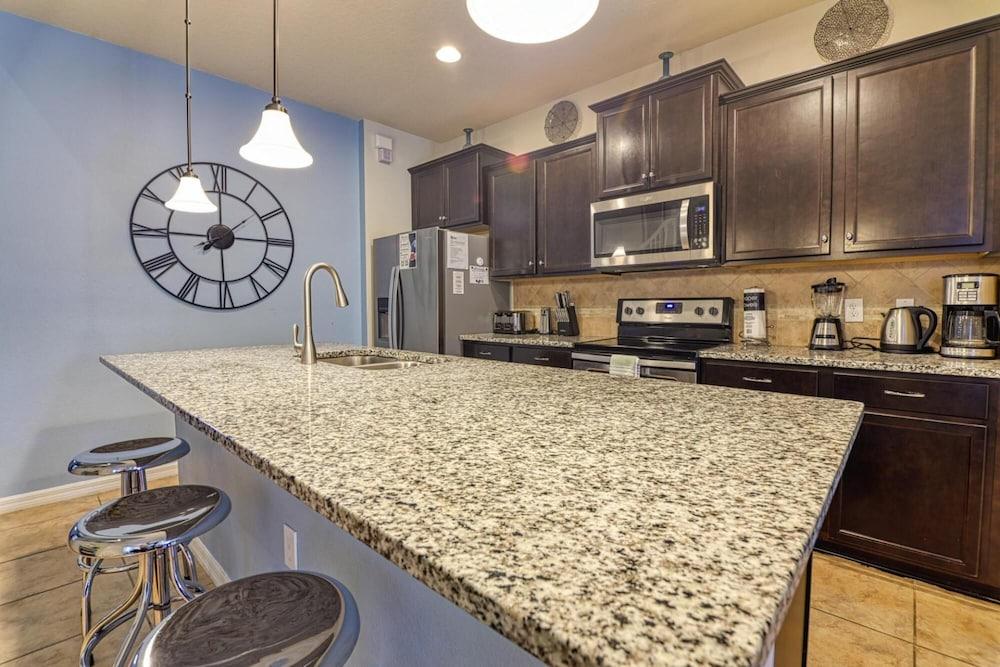 Happy Place at Windsor at Westside