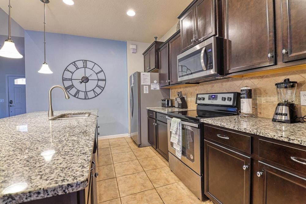 Happy Place at Windsor at Westside