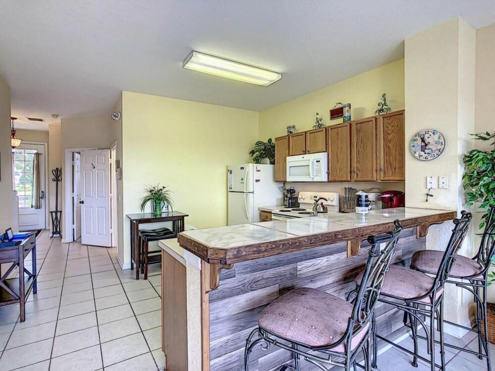 Friendly Windsor Hills Townhouse