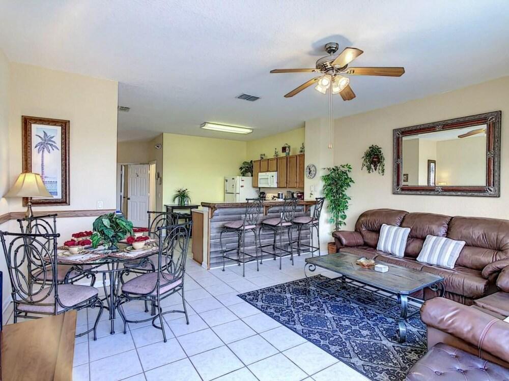 Friendly Windsor Hills Townhouse