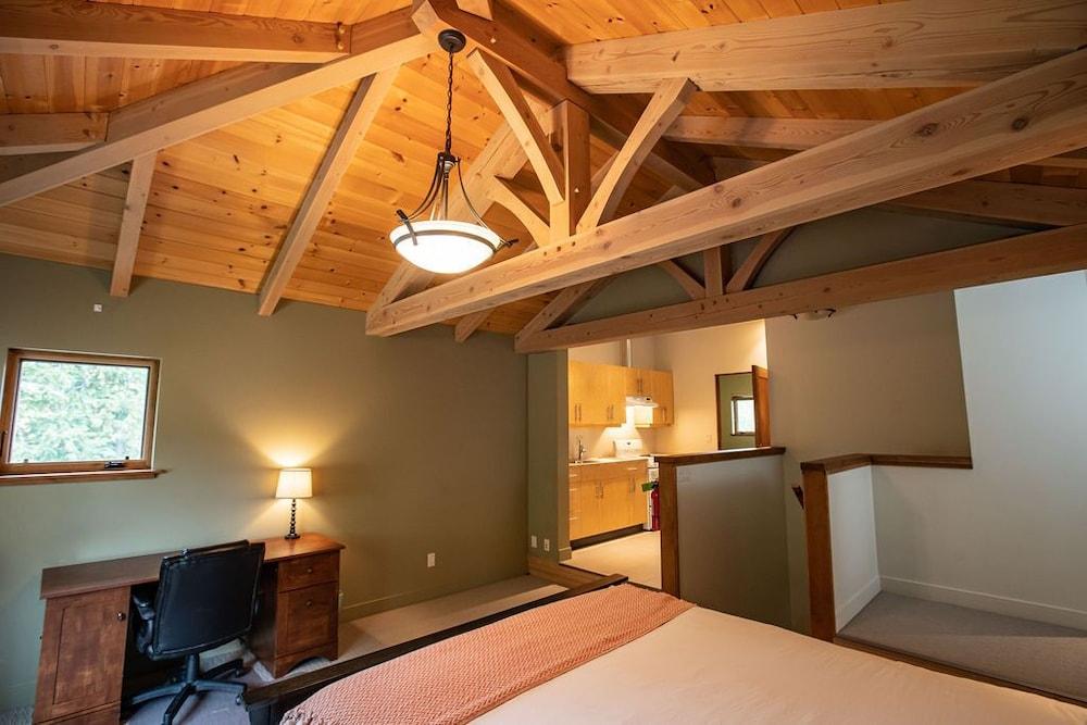 Whyte Mountain Chalet