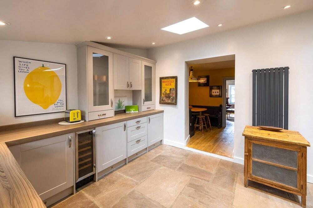 Host Stay Virginia House