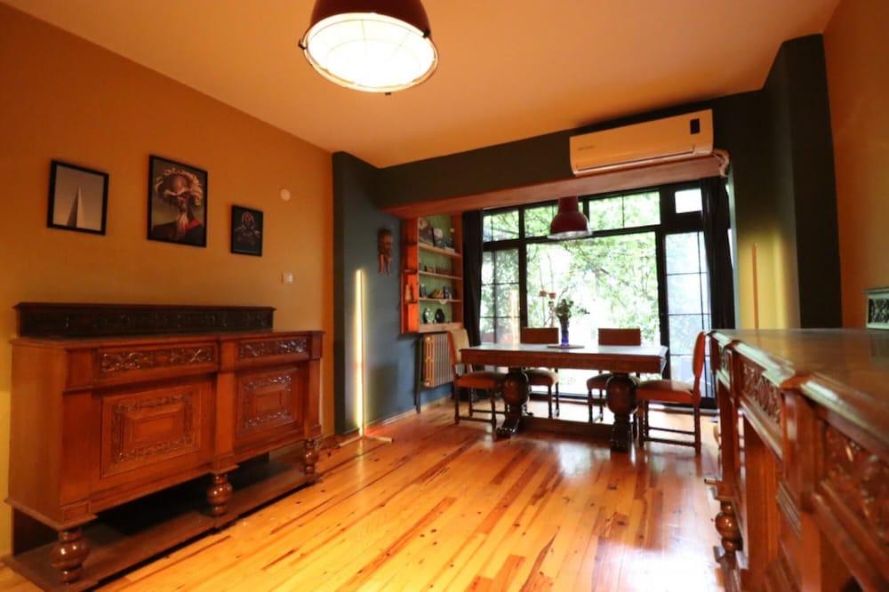 Cozy Flat With Backyard 600 m to Moda Coastal Park