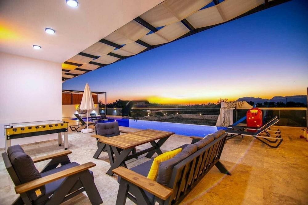 Villa With Jacuzzi Hammam Sauna and Pool in Kas