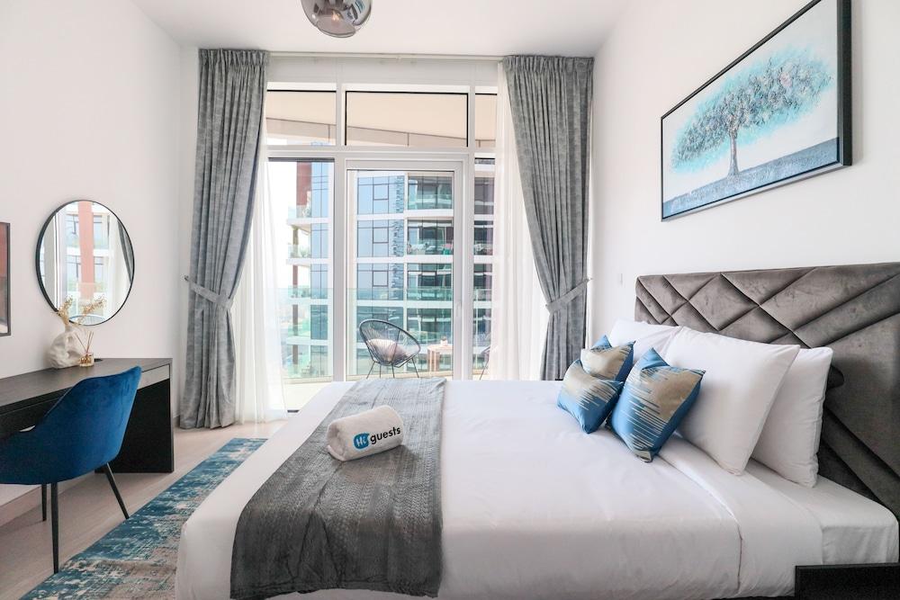 HiGuests - Park Gate Residence Tower C