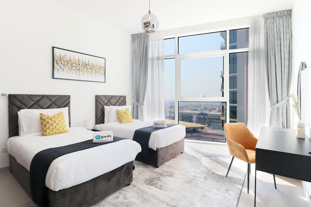 HiGuests - Park Gate Residence Tower C