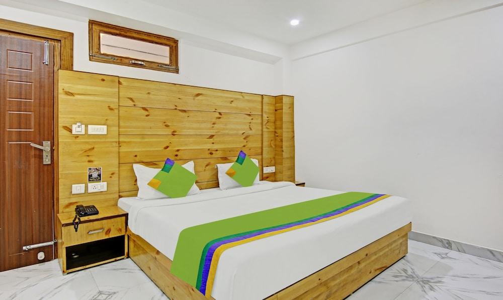 Treebo Trend Winterland